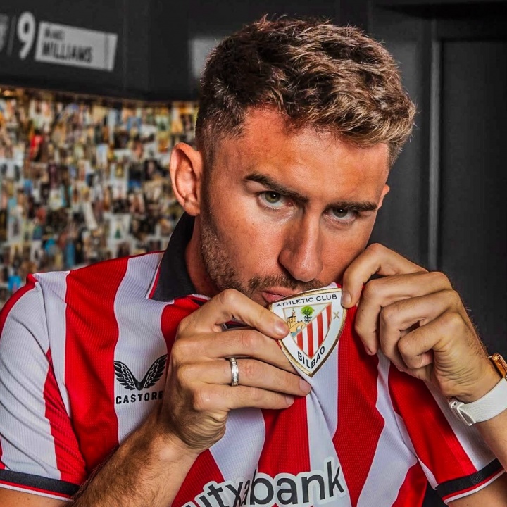 慕了!拉波尔特曼城14冠,29岁淘金→31岁回欧洲,不缺荣誉和金钱