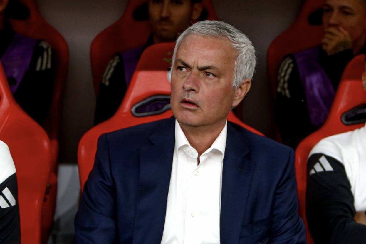 乐鱼-0-2不敌尤文!62岁穆帅崩溃:7轮仅6分+落后晋级区2分 末轮踢皇马