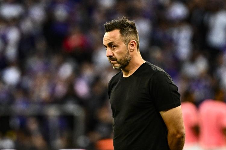 乐鱼app-德泽尔比:我们本可以有更好的表现,最难接受的是球队发挥不稳定