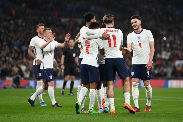 乐鱼app-【热身赛】斯特林传射 英格兰3比0胜10人科特迪瓦