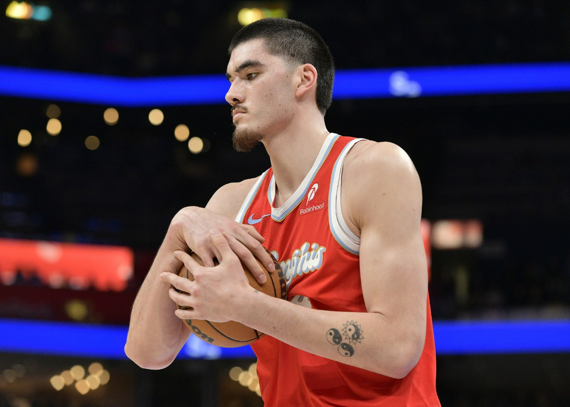 乐鱼官网-赛季报销！应力性骨折，2米21巨人陨落，一年2次手术啊，真倒霉