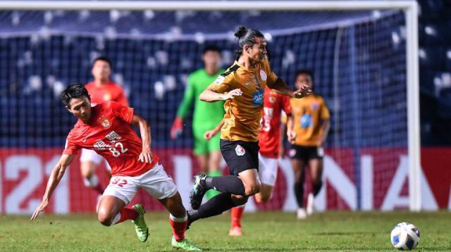 乐鱼官网-对手送广州队亚冠唯一进球 全场0射正被动挨打